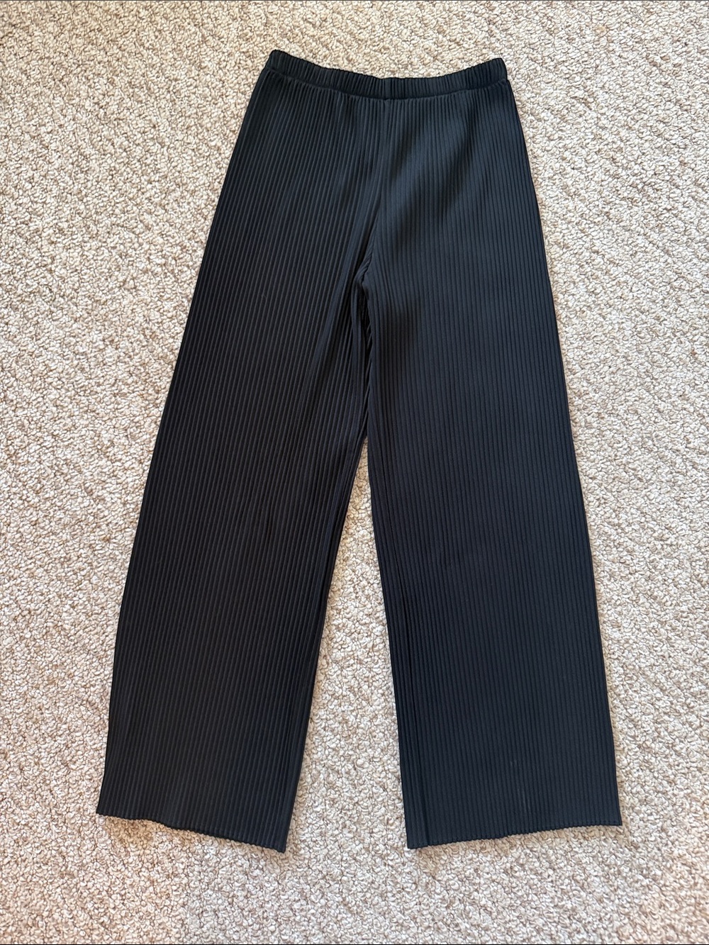 Uniqlo Black Ribbed Wide-Leg Flowy Pants